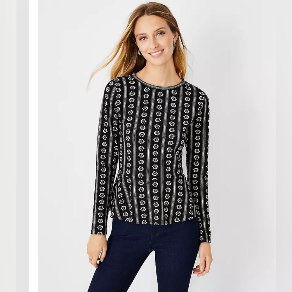Ann Taylor Black‎ and White Boxy Long Sleeve Blouse